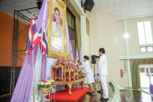 อธิการบดี มรภ.เทพสตรี นำคณะผู้บริหาร คณาจารย์ บุคลากร และนักศึกษา ร่วมพิธีถวายพระพรชัยมงคล เนื่องในโอกาสวันเฉลิมพระชนมพรรษา สมเด็จพระนางเจ้าฯ พระบรมราชินี