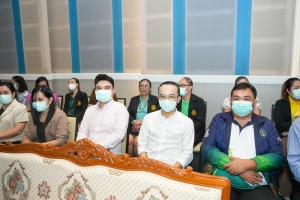 อธิการบดี มรภ.เทพสตรี นำทีมผู้บริหาร คณาจารย์ บุคลากร และนักศึกษา ร่วมต้อนรับนักศึกษาใหม่ในพิธีปฐมนิเทศนักศึกษาภาคปกติ ประจำปีการศึกษา 2568