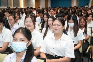อธิการบดี มรภ.เทพสตรี นำทีมผู้บริหาร คณาจารย์ บุคลากร และนักศึกษา ร่วมต้อนรับนักศึกษาใหม่ในพิธีปฐมนิเทศนักศึกษาภาคปกติ ประจำปีการศึกษา 2568