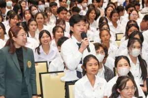 อธิการบดี มรภ.เทพสตรี นำทีมผู้บริหาร คณาจารย์ บุคลากร และนักศึกษา ร่วมต้อนรับนักศึกษาใหม่ในพิธีปฐมนิเทศนักศึกษาภาคปกติ ประจำปีการศึกษา 2568