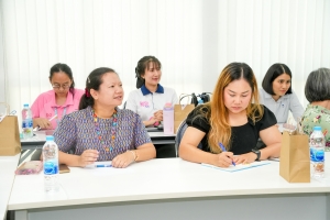 ศูนย์ภาษาจัดประชุมเชิงปฏิบัติการจัดทำหลักสูตร English for Specific Purposes