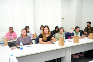 ศูนย์ภาษาจัดประชุมเชิงปฏิบัติการจัดทำหลักสูตร English for Specific Purposes