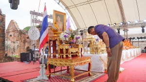มรภ.เทพสตรี ร่วมกิจกรรมเทิดทูนสถาบัน สร้างสรรค์วิถีไทย ร่วมใจเข้าวังฟังธรรม ครั้งที่ 3 เนื่องในโอกาสวันเฉลิมพระชนมพรรษา สมเด็จพระนางเจ้าฯ พระบรมราชินี