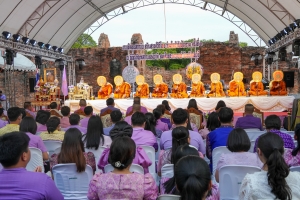 มรภ.เทพสตรี ร่วมกิจกรรมเทิดทูนสถาบัน สร้างสรรค์วิถีไทย ร่วมใจเข้าวังฟังธรรม ครั้งที่ 3 เนื่องในโอกาสวันเฉลิมพระชนมพรรษา สมเด็จพระนางเจ้าฯ พระบรมราชินี