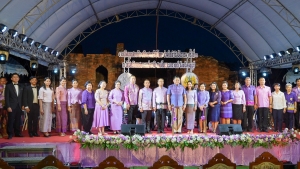 มรภ.เทพสตรี ร่วมกิจกรรมเทิดทูนสถาบัน สร้างสรรค์วิถีไทย ร่วมใจเข้าวังฟังธรรม ครั้งที่ 3 เนื่องในโอกาสวันเฉลิมพระชนมพรรษา สมเด็จพระนางเจ้าฯ พระบรมราชินี