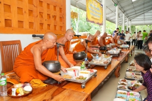 คณะวิทยาการจัดการ เป็นผู้แทน มรภ.เทพสตรี ร่วมโครงการ ผู้ว่าฯ พาแต่งไทย หิ้วปิ่นโตทำบุญ เกื้อกูลพระพุทธศาสนา รักษาสิ่งแวดล้อม จ.ลพบุรี ครั้งที่ 5