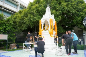 คกก.จัดงานคอนเสิร์ต TRU Love Live Light Concert จัดบวงสรวงเตรียมการจัดงานคอนเสิร์ต