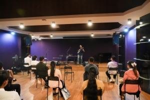 สาขาวิชาดนตรีศึกษาจัดอบรมการบรรเลงกีตาร์ในรูปแบบ One Man Band