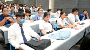 กองพัฒนานักศึกษาจัดประชุมชี้แจงขั้นตอนการลงนามในแบบยืนยันการกู้ยืมฯ ภาคการศึกษาที่ 1 ประจำปีการศึกษา 2568 สำหรับนักศึกษาชั้นปีที่ 2 - 4 กลุ่มผู้กู้ต่อเนื่อง