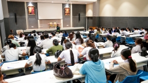 กองพัฒนานักศึกษาจัดประชุมชี้แจงขั้นตอนการลงนามในแบบยืนยันการกู้ยืมฯ ภาคการศึกษาที่ 1 ประจำปีการศึกษา 2568 สำหรับนักศึกษาชั้นปีที่ 2 - 4 กลุ่มผู้กู้ต่อเนื่อง