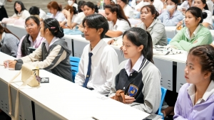 กองพัฒนานักศึกษาจัดประชุมชี้แจงขั้นตอนการลงนามในแบบยืนยันการกู้ยืมฯ ภาคการศึกษาที่ 1 ประจำปีการศึกษา 2568 สำหรับนักศึกษาชั้นปีที่ 2 - 4 กลุ่มผู้กู้ต่อเนื่อง