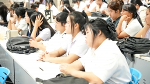 กองพัฒนานักศึกษาจัดประชุมชี้แจงขั้นตอนการลงนามในแบบยืนยันการกู้ยืมฯ ภาคการศึกษาที่ 1 ประจำปีการศึกษา 2568 สำหรับนักศึกษาชั้นปีที่ 2 - 4 กลุ่มผู้กู้ต่อเนื่อง