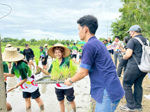 ศูนย์ส่งเสริมการจัดการศึกษาตามพระบรมราโชบาย มรภ.เทพสตรี จัดโครงการส่งเสริมการเรียนรู้เกษตรทฤษฎีใหม่เพื่อการส่งเสริมอาชีพ สำหรับนักศึกษา มรภ.เทพสตรี