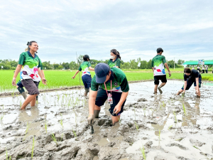 ศูนย์ส่งเสริมการจัดการศึกษาตามพระบรมราโชบาย มรภ.เทพสตรี จัดโครงการส่งเสริมการเรียนรู้เกษตรทฤษฎีใหม่เพื่อการส่งเสริมอาชีพ สำหรับนักศึกษา มรภ.เทพสตรี