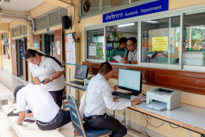 มรภ.เทพสตรี ในฐานะศูนย์ทดสอบประเมินสมรรถนะทางวิชาชีพครูฯ จัดทดสอบเพื่อขอรับใบอนุญาตประกอบวิชาชีพครู พร้อมกันกับสนามสอบทั่วประเทศ