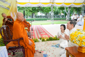 มรภ.เทพสตรี ร่วมพิธีทำบุญตักบาตรและฟังบรรยายธรรม โครงการร้อยใจไทย สืบสานราชธรรม ทั้งแผ่นดิน