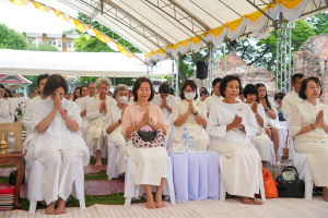 มรภ.เทพสตรี ร่วมพิธีทำบุญตักบาตรและฟังบรรยายธรรม โครงการร้อยใจไทย สืบสานราชธรรม ทั้งแผ่นดิน