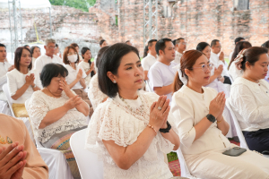 มรภ.เทพสตรี ร่วมพิธีทำบุญตักบาตรและฟังบรรยายธรรม โครงการร้อยใจไทย สืบสานราชธรรม ทั้งแผ่นดิน