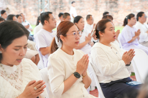 มรภ.เทพสตรี ร่วมพิธีทำบุญตักบาตรและฟังบรรยายธรรม โครงการร้อยใจไทย สืบสานราชธรรม ทั้งแผ่นดิน