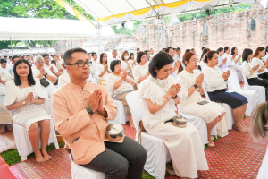 มรภ.เทพสตรี ร่วมพิธีทำบุญตักบาตรและฟังบรรยายธรรม โครงการร้อยใจไทย สืบสานราชธรรม ทั้งแผ่นดิน
