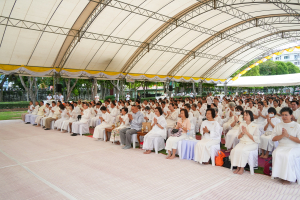 มรภ.เทพสตรี ร่วมพิธีทำบุญตักบาตรและฟังบรรยายธรรม โครงการร้อยใจไทย สืบสานราชธรรม ทั้งแผ่นดิน
