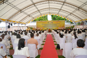 มรภ.เทพสตรี ร่วมพิธีทำบุญตักบาตรและฟังบรรยายธรรม โครงการร้อยใจไทย สืบสานราชธรรม ทั้งแผ่นดิน
