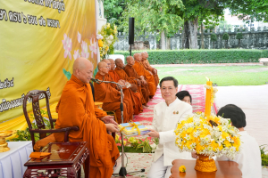 มรภ.เทพสตรี ร่วมพิธีทำบุญตักบาตรและฟังบรรยายธรรม โครงการร้อยใจไทย สืบสานราชธรรม ทั้งแผ่นดิน