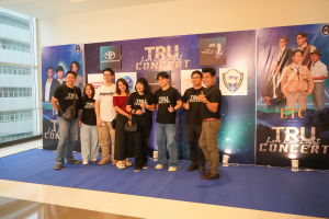 มรภ.เทพสตรี ร่วมกับ คกก.ส่งเสริมกิจการมหาวิทยาลัย จัดคอนเสิร์ต TRU Love Live Light Concert เพื่อระดมทุนการศึกษาช่วยเหลือนักเรียน นักศึกษา มรภ.เทพสตรี