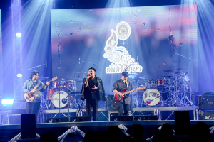 มรภ.เทพสตรี ร่วมกับ คกก.ส่งเสริมกิจการมหาวิทยาลัย จัดคอนเสิร์ต TRU Love Live Light Concert เพื่อระดมทุนการศึกษาช่วยเหลือนักเรียน นักศึกษา มรภ.เทพสตรี