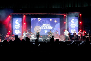 มรภ.เทพสตรี ร่วมกับ คกก.ส่งเสริมกิจการมหาวิทยาลัย จัดคอนเสิร์ต TRU Love Live Light Concert เพื่อระดมทุนการศึกษาช่วยเหลือนักเรียน นักศึกษา มรภ.เทพสตรี