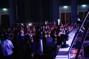 มรภ.เทพสตรี ร่วมกับ คกก.ส่งเสริมกิจการมหาวิทยาลัย จัดคอนเสิร์ต TRU Love Live Light Concert เพื่อระดมทุนการศึกษาช่วยเหลือนักเรียน นักศึกษา มรภ.เทพสตรี