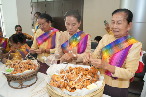 สำนักศิลปะและวัฒนธรรม จัดงานสืบสานงานประเพณีเข้าพรรษา ถวายผ้าอาบน้ำฝนและเทียนพรรษา ปี พ.ศ. 2568