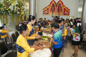 สำนักศิลปะและวัฒนธรรม จัดงานสืบสานงานประเพณีเข้าพรรษา ถวายผ้าอาบน้ำฝนและเทียนพรรษา ปี พ.ศ. 2568