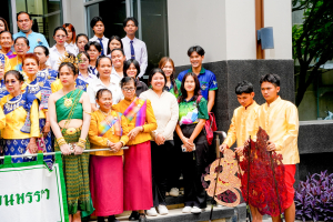 สำนักศิลปะและวัฒนธรรม จัดงานสืบสานงานประเพณีเข้าพรรษา ถวายผ้าอาบน้ำฝนและเทียนพรรษา ปี พ.ศ. 2568