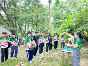 อธิการบดี นำทีมผู้บริหาร มรภ.เทพสตรี ลงพื้นที่ให้กำลังใจนักศึกษา ชั้นปีที่ 1 ที่เข้าร่วมโครงการส่งเสริมการเรียนรู้เกษตรทฤษฎีใหม่เพื่อการส่งเสริมอาชีพ สำหรับนักศึกษา มรภ.เทพสตรี