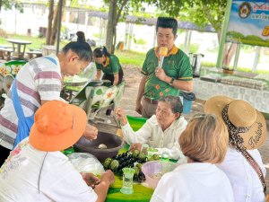 ศูนย์ส่งเสริมการเรียนรู้ระดับอำเภอโพธิ์ทอง นำประชาชนเข้าศึกษาดูงานและร่วมทำกิจกรรมฐานการเรียนรู้ด้านเกษตรกรรมของศูนย์ส่งเสริมการจัดการศึกษาตามพระบรมราโชบาย มรภ.เทพสตรี