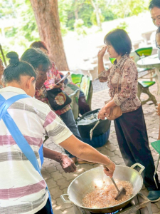 ศูนย์ส่งเสริมการเรียนรู้ระดับอำเภอโพธิ์ทอง นำประชาชนเข้าศึกษาดูงานและร่วมทำกิจกรรมฐานการเรียนรู้ด้านเกษตรกรรมของศูนย์ส่งเสริมการจัดการศึกษาตามพระบรมราโชบาย มรภ.เทพสตรี