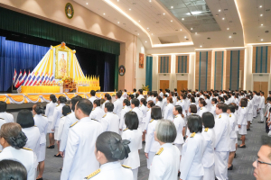 อธิการบดี มรภ.เทพสตรี พร้อมคณะผู้บริหาร คณาจารย์ บุคลากร นักเรียน และนักศึกษา จัดพิธีถวายพระพรชัยมงคล พระบาทสมเด็จพระเจ้าอยู่หัว