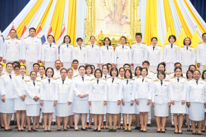 อธิการบดี มรภ.เทพสตรี พร้อมคณะผู้บริหาร คณาจารย์ บุคลากร นักเรียน และนักศึกษา จัดพิธีถวายพระพรชัยมงคล พระบาทสมเด็จพระเจ้าอยู่หัว