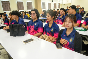 ศูนย์ภาษา จัดอบรมหลักสูตรพัฒนาทักษะภาษาอังกฤษเพื่อการทำงานในสำนักงาน