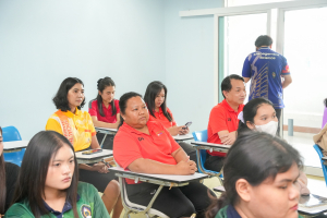 คณะวิทยาการจัดการ จัดอบรมให้ความรู้แก่นักศึกษาและศิษย์เก่า Reskill