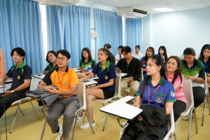คณะวิทยาการจัดการ จัดอบรมให้ความรู้แก่นักศึกษาและศิษย์เก่า Reskill