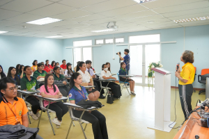 คณะวิทยาการจัดการ จัดอบรมให้ความรู้แก่นักศึกษาและศิษย์เก่า Reskill