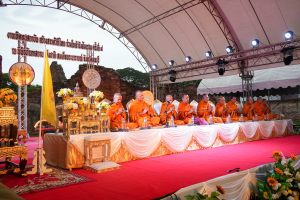 มรภ.เทพสตรี ร่วมกิจกรรมเทิดทูนสถาบัน สร้างสรรค์วิถีไทย ร่วมใจเข้าวังฟังธรรม ครั้งที่ 4 เนื่องในโอกาสวันเฉลิมพระชนมพรรษา พระบาทสมเด็จพระเจ้าอยู่หัว
