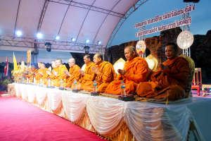 มรภ.เทพสตรี ร่วมกิจกรรมเทิดทูนสถาบัน สร้างสรรค์วิถีไทย ร่วมใจเข้าวังฟังธรรม ครั้งที่ 4 เนื่องในโอกาสวันเฉลิมพระชนมพรรษา พระบาทสมเด็จพระเจ้าอยู่หัว