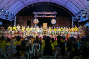 มรภ.เทพสตรี ร่วมกิจกรรมเทิดทูนสถาบัน สร้างสรรค์วิถีไทย ร่วมใจเข้าวังฟังธรรม ครั้งที่ 4 เนื่องในโอกาสวันเฉลิมพระชนมพรรษา พระบาทสมเด็จพระเจ้าอยู่หัว