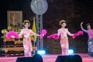 มรภ.เทพสตรี ร่วมกิจกรรมเทิดทูนสถาบัน สร้างสรรค์วิถีไทย ร่วมใจเข้าวังฟังธรรม ครั้งที่ 4 เนื่องในโอกาสวันเฉลิมพระชนมพรรษา พระบาทสมเด็จพระเจ้าอยู่หัว