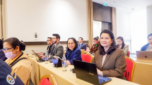 ผู้บริหาร มรภ.เทพสตรี เข้าร่วมการอบรมเกณฑ์ประกันคุณภาพการศึกษาของกลุ่มมหาวิทยาลัยราชภัฏ รุ่นที่ 1