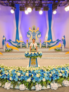 ผู้แทนผู้บริหาร คณาจารย์ บุคลากร นักเรียน และนักศึกษา มรภ.เทพสตรี บันทึกเทปโทรทัศน์ถวายพระพรชัยมงคล สมเด็จพระนางเจ้าสิริกิติ์ พระบรมราชินีนาถ พระบรมราชชนนีพันปีหลวง