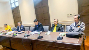 มรภ.เทพสตรี รับมอบทุนการศึกษาจากมูลนิธิ รศ.สุรพันธ์ ยันต์ทอง